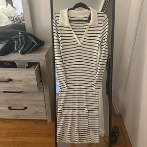 NWT Abercrombie white/black stripped long sleeve dress
